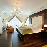 Gut Ising Hotel 5*